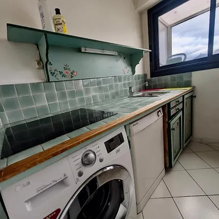 Spacious 80m2 - 8th Floor, Free Parking, Sleeps 5 * Grenoble